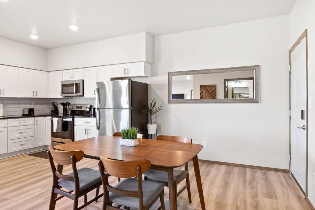 Appartamento Brand New 2 Bd 2 Bth Near Dt And Perry District Spokane Esterno foto