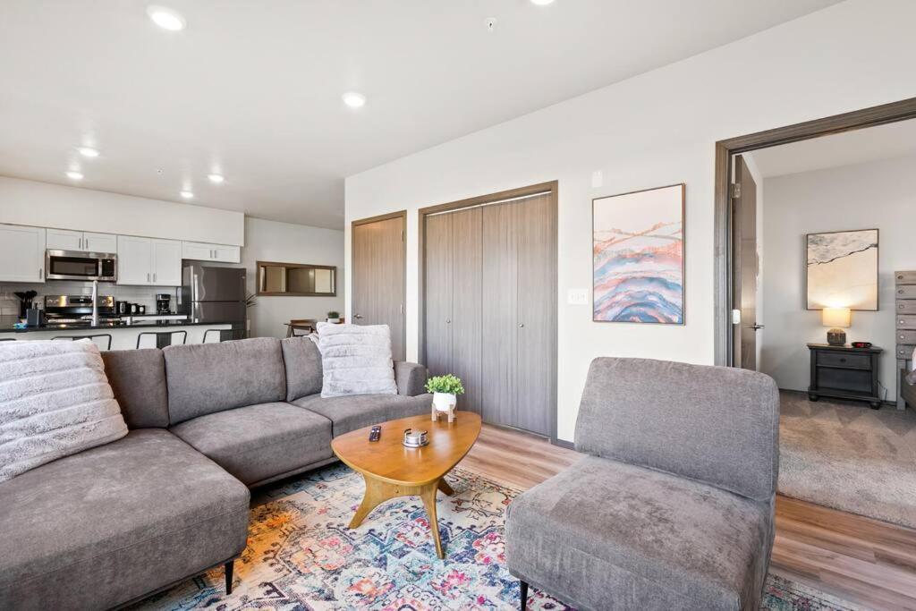 Appartamento Brand New 2 Bd 2 Bth Near Dt And Perry District Spokane Esterno foto