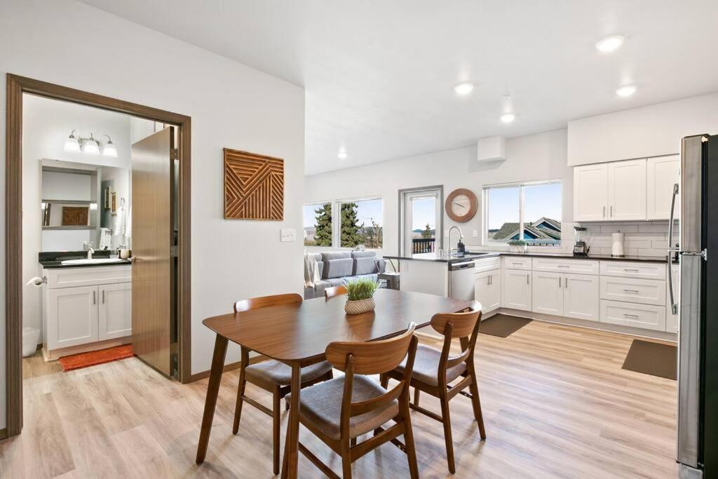Appartamento Brand New 2 Bd 2 Bth Near Dt And Perry District Spokane Esterno foto